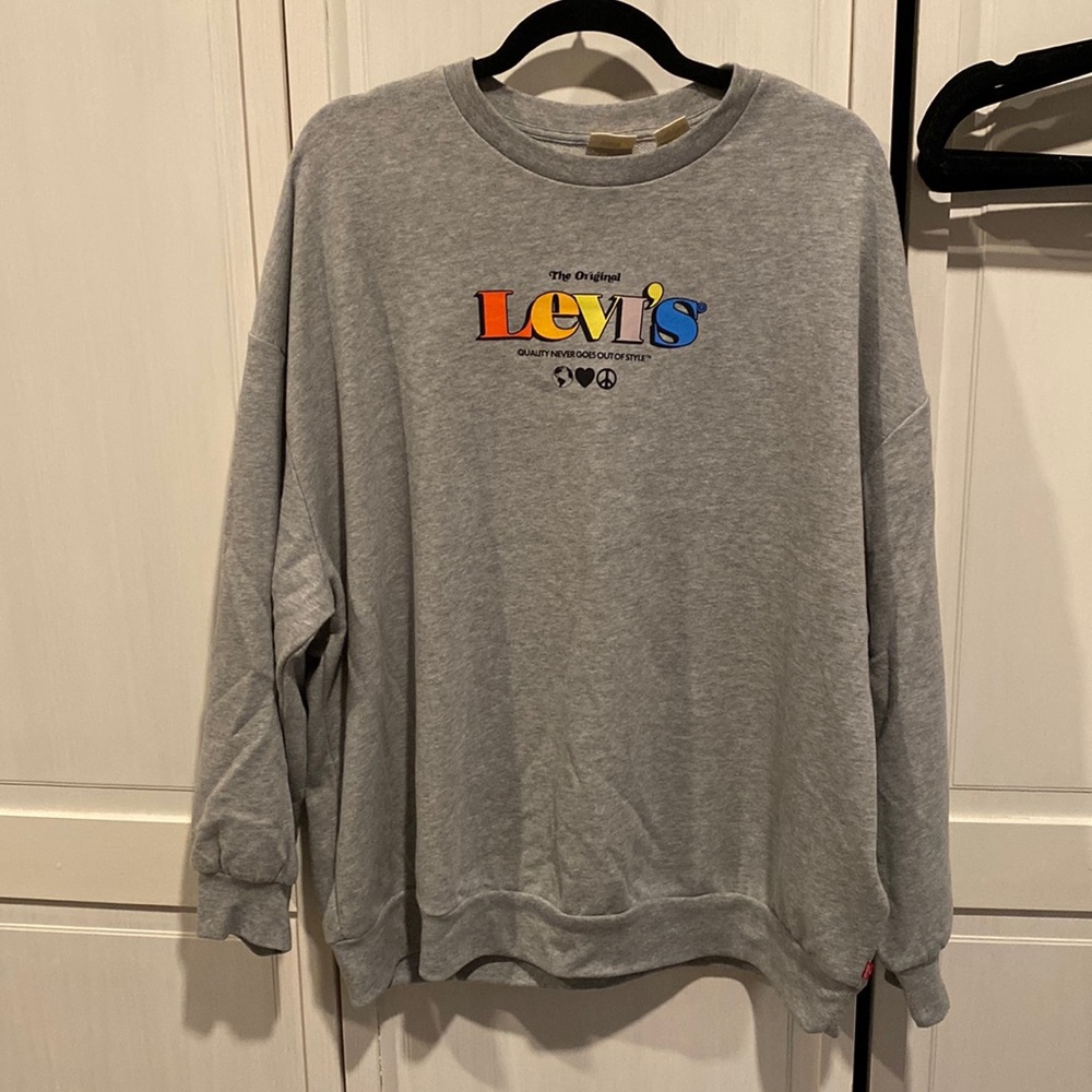 Levi’s oversided crew neck sweater